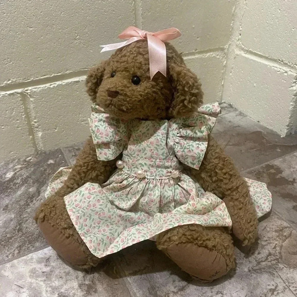 Stuffed Plush Bear 1995 Cottage Collectible Named "Meredith" in great  condition - Picture 2 of 16